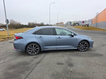 Toyota Corolla sedan Executive VIP+ ZÁRUKA HYBRID - 2