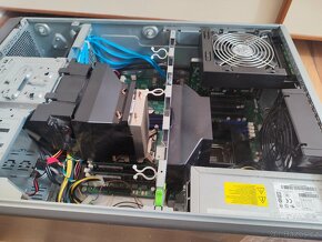 Server Fujitsu Celsius R920 - 2