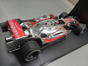 F1 MCLAREN MERCEDES MP4/22 2007 ALONSO MINICHAMPS 1:18 - 2