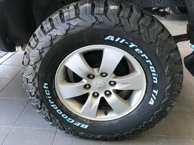 285/70 R17 all-terrain T/A KO2 BFGoodrich - 2