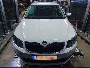 Vůz na náhradní díly Škoda Octavia 3 kombi 2015 CLH MRV LF9E - 2