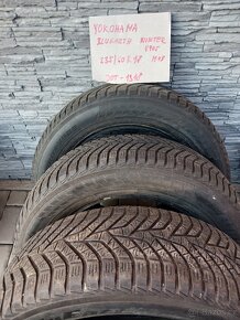 235/60R18 - 2