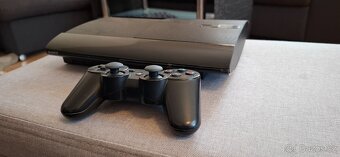 PlayStation 3 Super Slim 500GB + 1 ovladač - 2