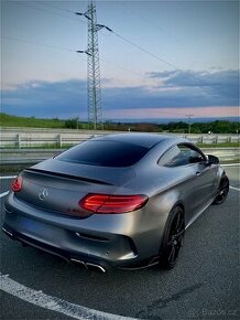 Mercedes-Benz C63 AMG V8 coupe 2017 - 2