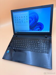 Notebook 15,6" TOSHIBA.Intel i5-5200U 2x2,20GHz.256gb SSD. - 2