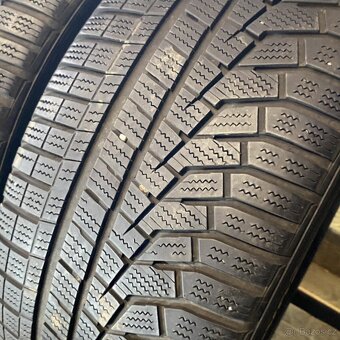 Zimní pneu 235/45 R18 98V Hankook 5,5mm - 2