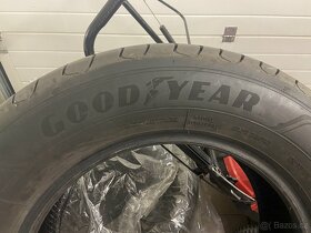 Letní pneu Goodyear 215/65 R16 - 2