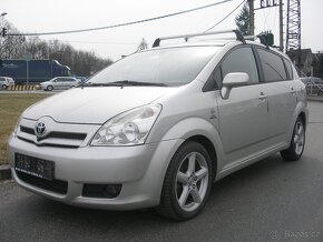 TOYOTA COROLLA VERSO,2.2D-4D,ABS,ESP,AUTOMATICKÁ KLIMATIZACE - 2