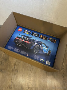 LEGO Technics 42083 Bugatti Chiron 10/10 - 2