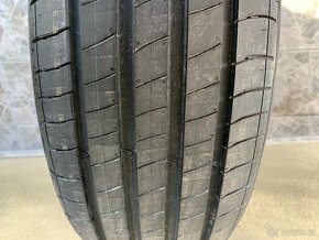 195/55/16  Michelin - 2