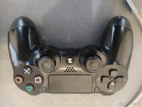 Sony PlayStation 4 - 2