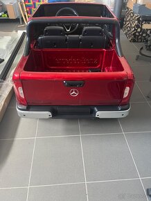 Elektrické autíčko Mercedes-Benz X-Class MP4 4x4 l - 2