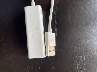 Apple síťový adaptér USB/ethernet - 2