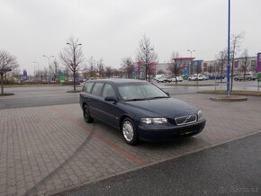 Volvo V70 2,4i AUTOMAT PO SERVISU - 2