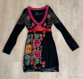 Krásné šaty Desigual - 2