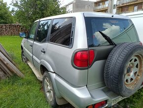 Nissan terrano - 2