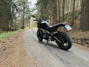 Yamaha MT-09 - 2