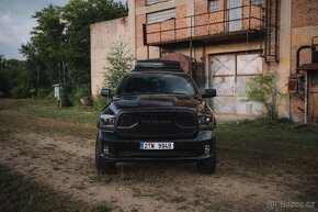 Dodge Ram 1500 2017 5,7 HEMI - 2