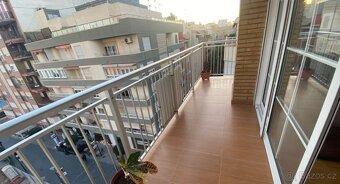 ÚŽASNÝ APARTMÁN S VÝHLEDEM NA MOŘE A MARINA V SRDCI TORREVIE - 2