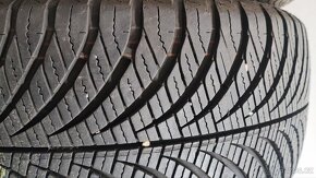 Zimní 2ks 215/50/17 Goodyear Vector 4 seasons, DOT 0422 - 2