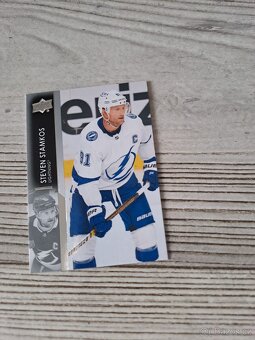 NHL karty Upper Deck 2021-22 - 2