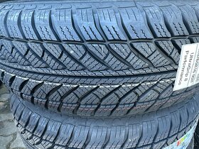 Good Year 205/65 R16 H95 Ultra Grip 8 zimní - 2