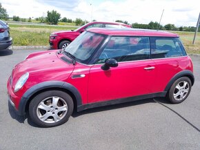 Mini Cooper 1.6i-85kw,velký el.střešní šíbr - 2