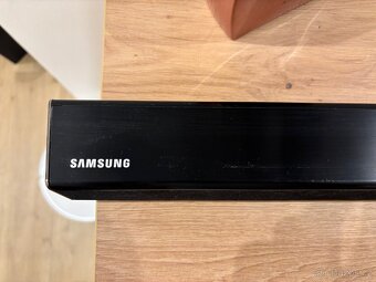 Soundbar Samsung HW-J450 - 2