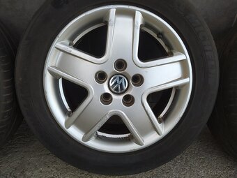 Originál alukola Vw Sharan 16 s letní pneu 215/55R16 97H - 2