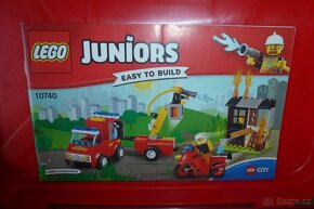 Lego Juniors 10740 Kufřík hasičské hlídky - 2