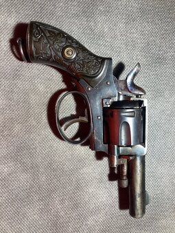 Kapesní historický revolver .320 - 2