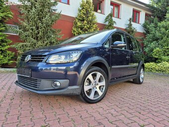 VW Touran Cross 2.0TDI 103kW, 7 míst,tažné,xenon,navi - 2