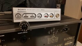 SONY RM-30 - 2