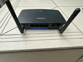 Kvalitní router Linksys RE6500 - 2