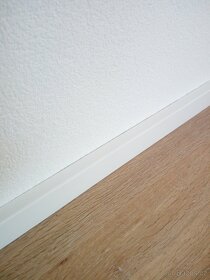 Bila soklova lista 16x40x2500 mm 13ks - 2