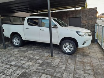 Toyota Hilux - 2