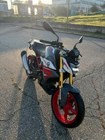 BMW G310R , 02/22 , 7300 km , v záruce - 2