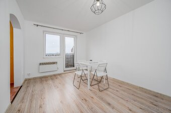 Pronájem bytu 2+1 41 m², Milovice (Spojovací) - 2