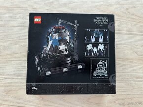 LEGO Star Wars 75296 Darth Vader Meditation Chamber - 2