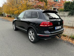 VW Touareg 3.0 193 kw,4x4,rok 2015 - 2