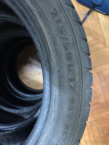 Zimní pneu 215/50 R17 - 2