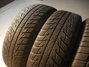 Zimní pneu Nokian + Dunlop 215/70R16 - 2