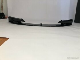 Lipo - ČERNÝ LESK - pod naraznik BMW 3 - F30/F31 - 2