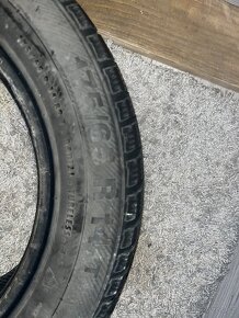 Prodám 2ks pneu Barum 175/65 R14 - 2