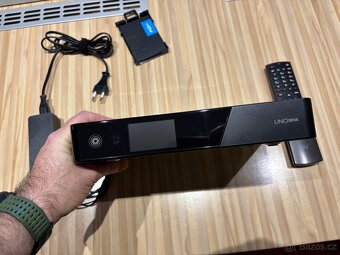 Satelitní receiver VU+ UNO 4K SE + 128 GB SSD - 2