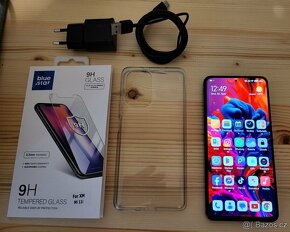 Xiaomi Mi 11i 5G-6,67"120Hz,8+8/128GB,108+8+5Mpx - 2