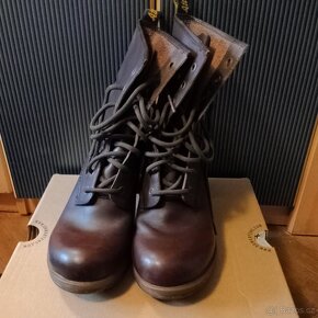 Dokonalé boty na podpatku Dr Martens. gothic steampunk - 2