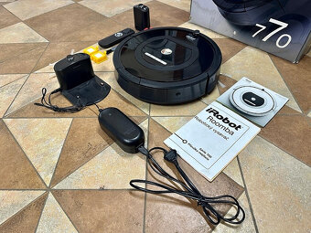 822 Vysavač robotický robot iROBOT ROOMBA - 2