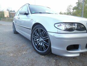 BMW E46 330i 170Kw M paket 2 Touring-top stav - 2