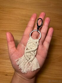 Ručně vyrobené přívěsky na klíče, macrame, dekorace, boho - 2